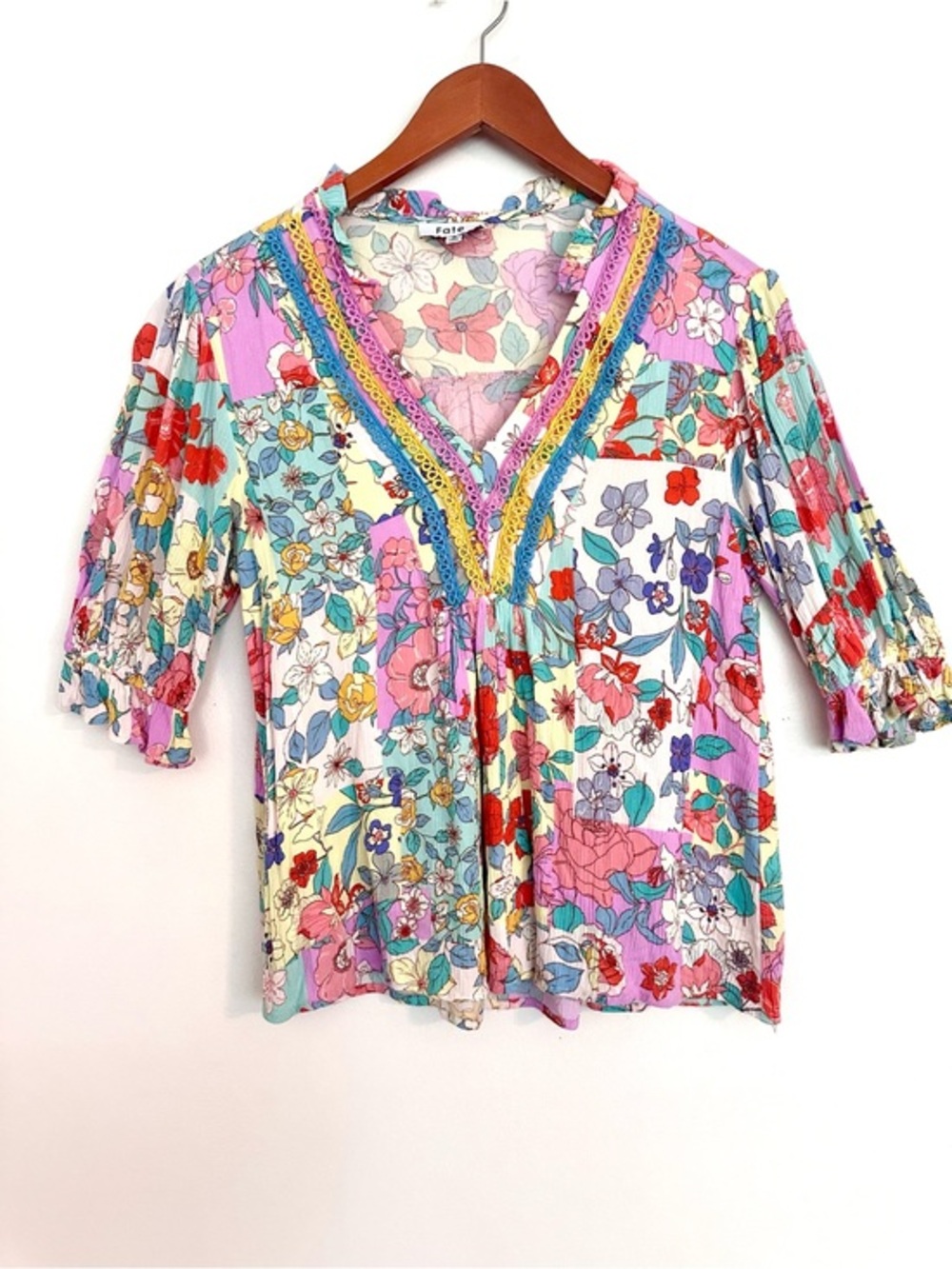 Fate Bright Floral Patchwork V-Neck Peasant Blouse Top Size Small